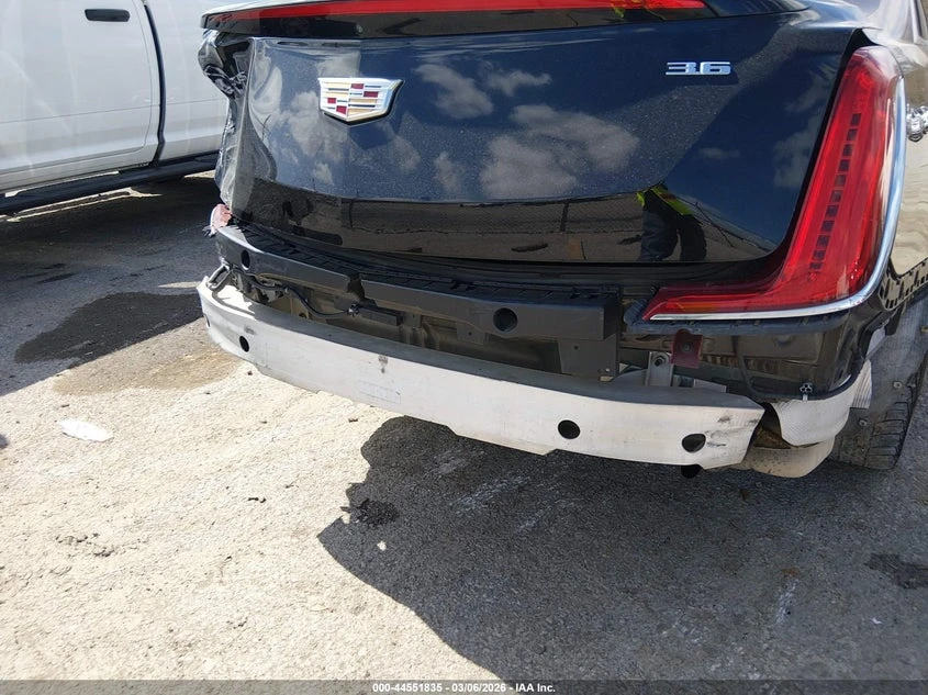 Cadillac XTS 3.6L V-6 DI, DOHC, VVT, 304HP Front Wheel Drive, снимка 13 - Автомобили и джипове - 53879108