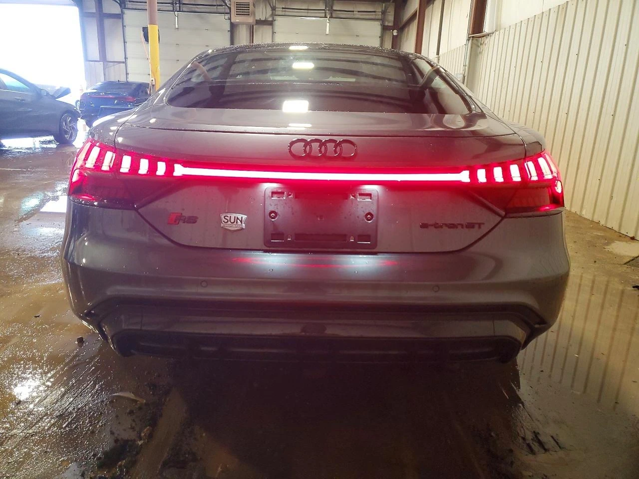 Audi E-Tron GT RS | ЦЕНА ДО БЪЛГАРИЯ | , снимка 5 - Автомобили и джипове - 53935893