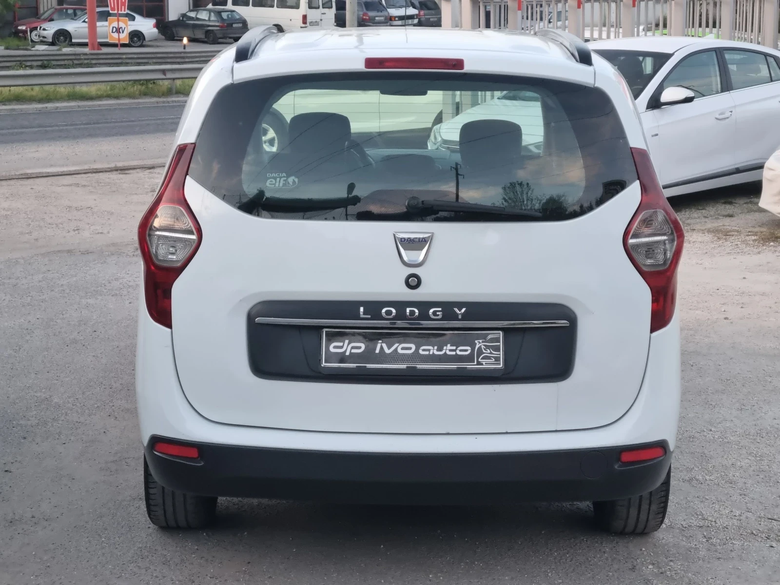 Dacia Lodgy 1.5DCI, снимка 4 - Автомобили и джипове - 54362958