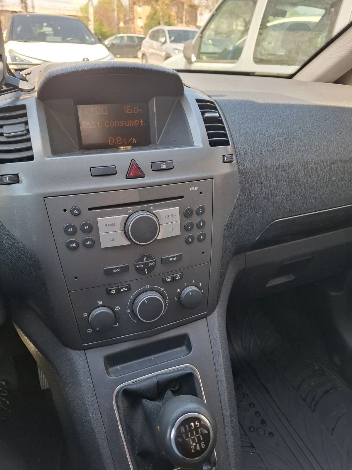 Opel Zafira, снимка 6 - Автомобили и джипове - 54383290