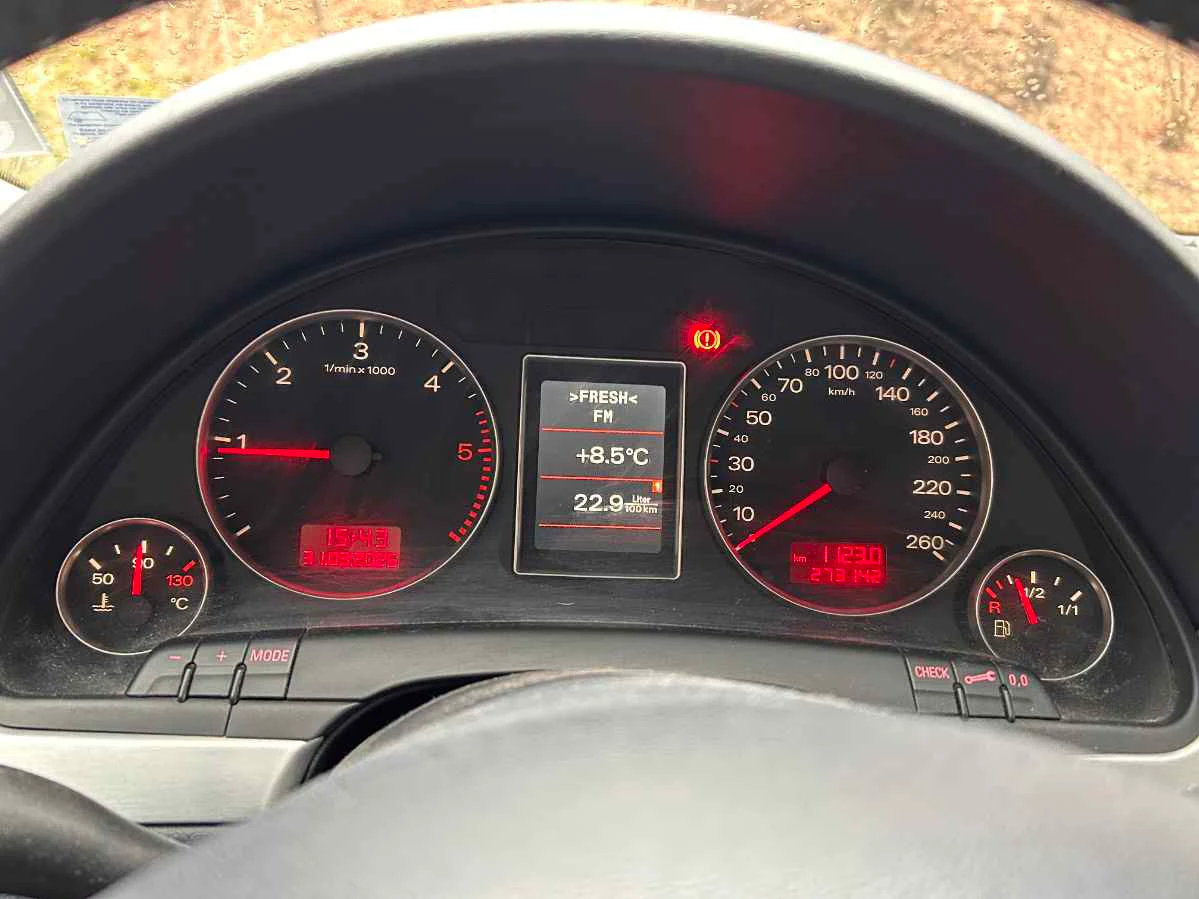Audi A4 B7, снимка 3 - Автомобили и джипове - 54459541