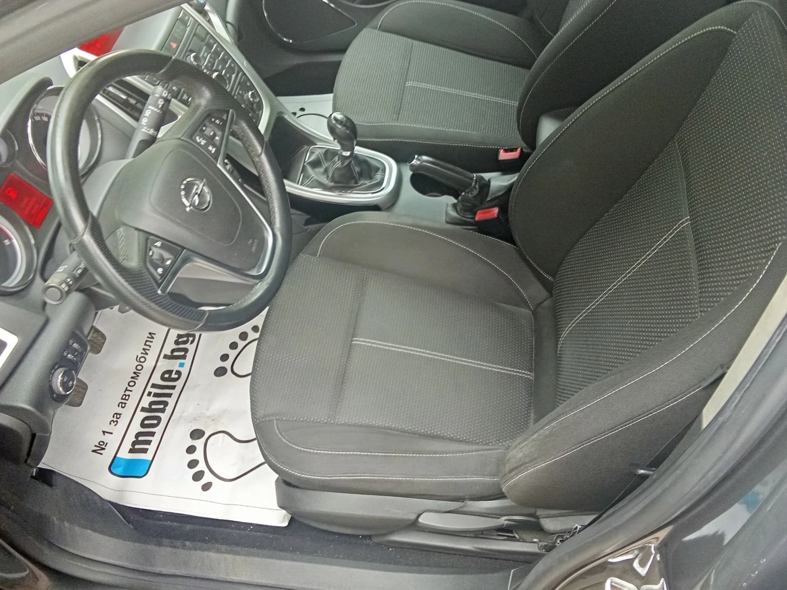 Opel Astra 16i-TURBO-180к.с., снимка 11 - Автомобили и джипове - 54478210