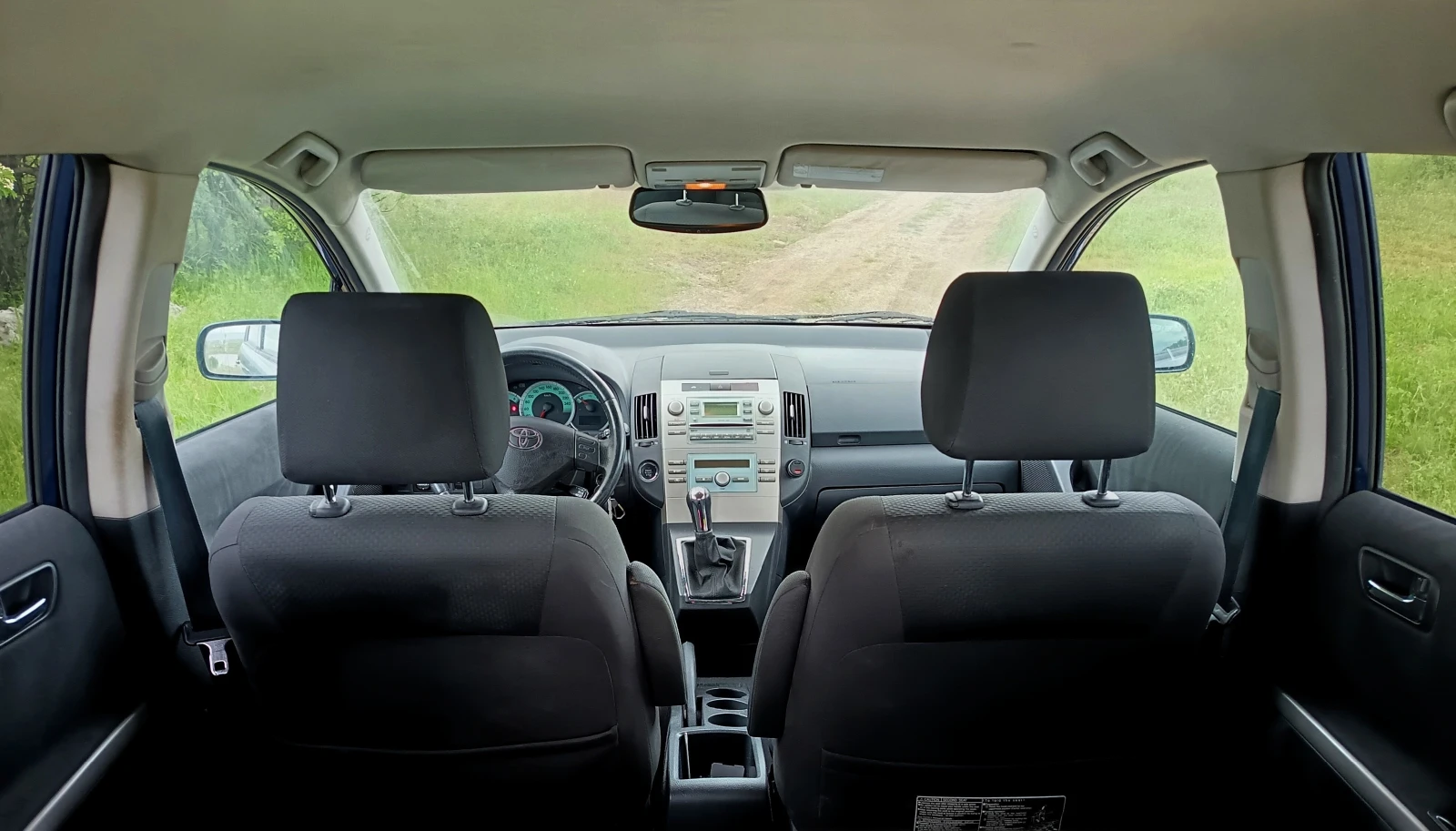 Toyota Corolla verso 2.2 D-4D (136 Hp) Facelift, снимка 6 - Автомобили и джипове - 54580413