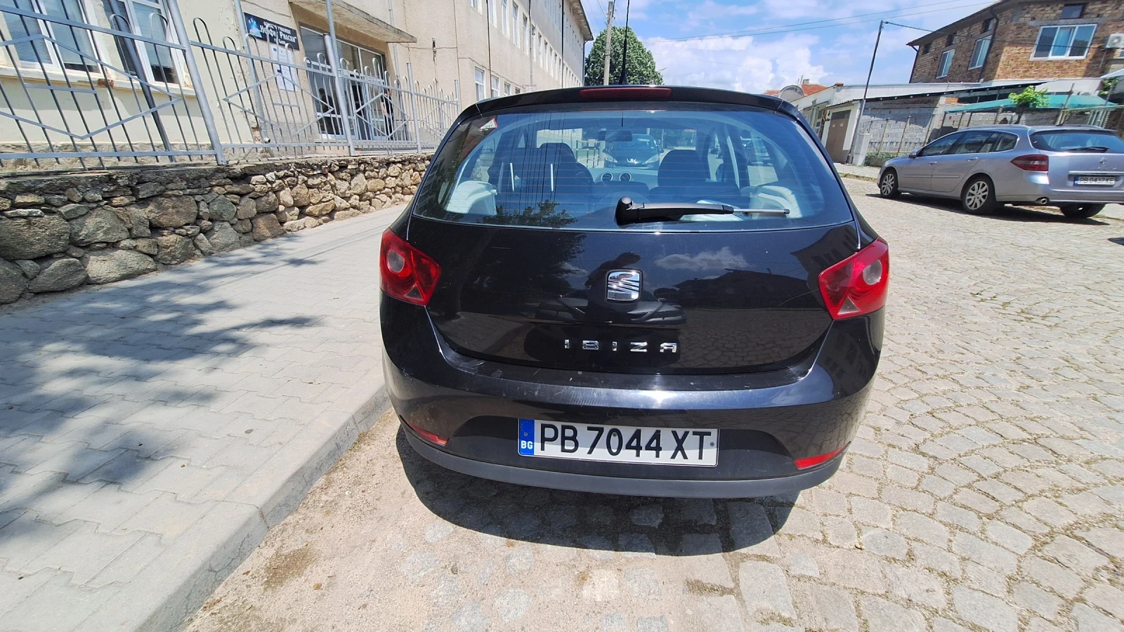 Seat Ibiza 1.4 газ (LandiRenzo)/бензин, снимка 2 - Автомобили и джипове - 54795613