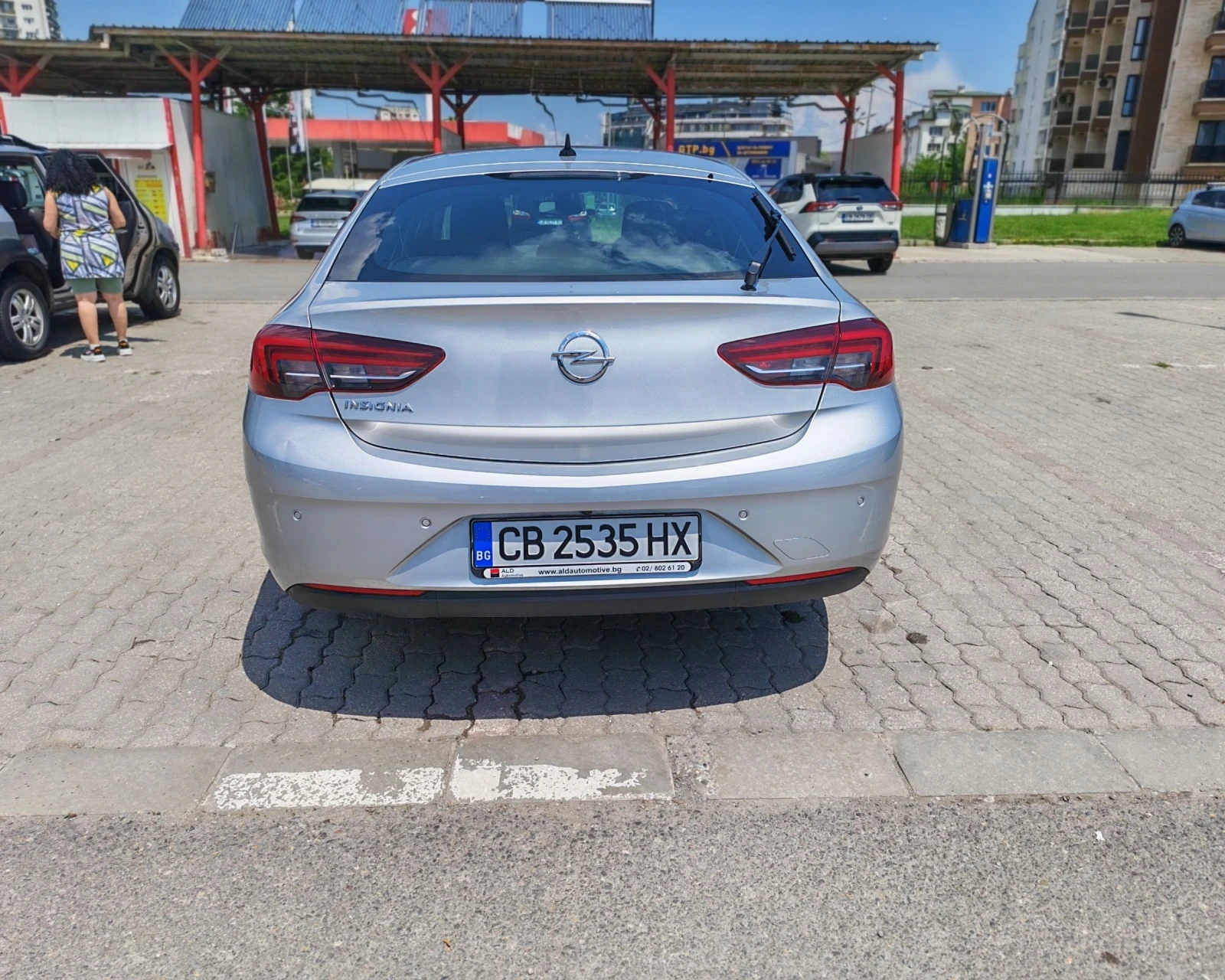 Opel Insignia, снимка 6 - Автомобили и джипове - 55403680
