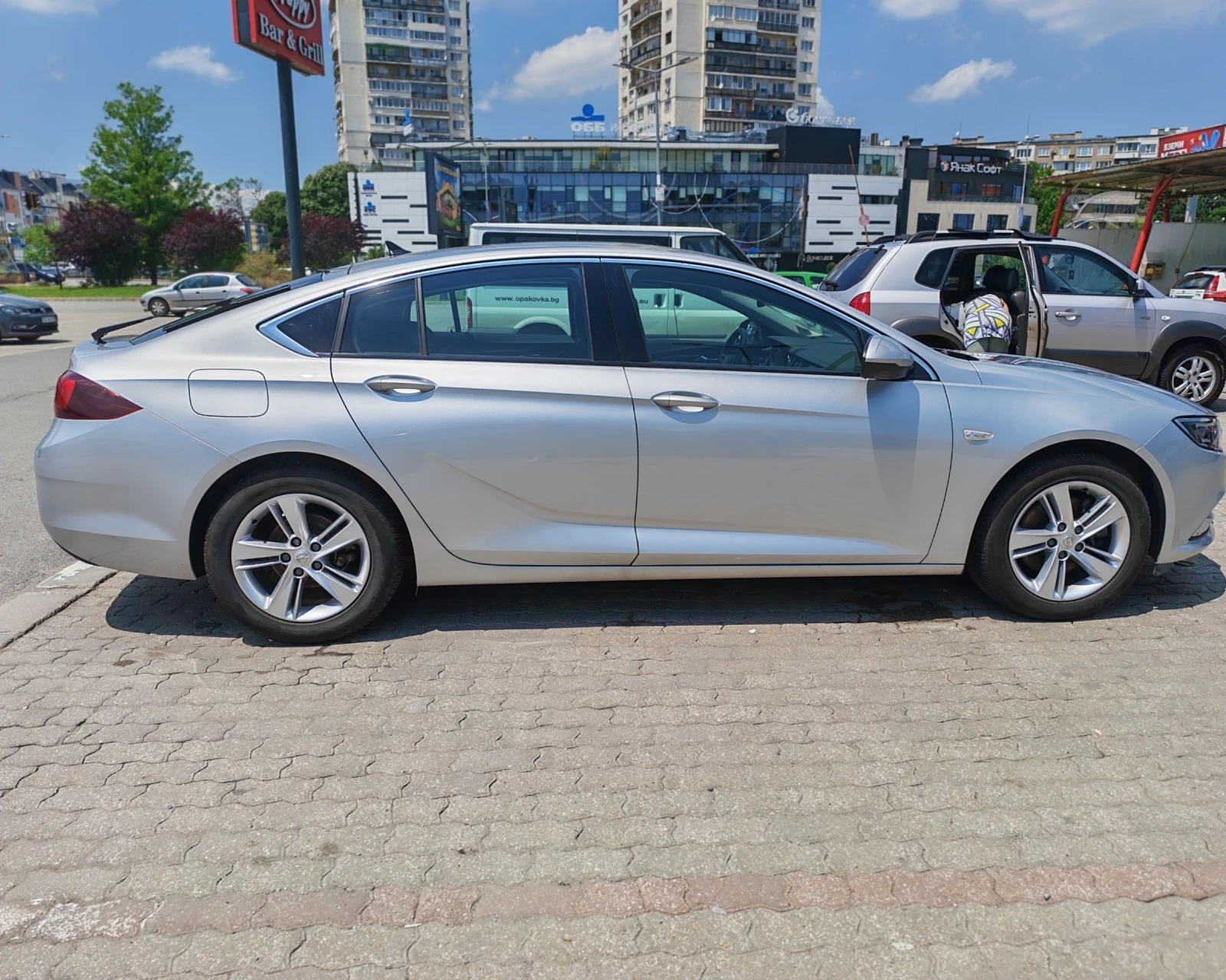 Opel Insignia, снимка 4 - Автомобили и джипове - 55403680