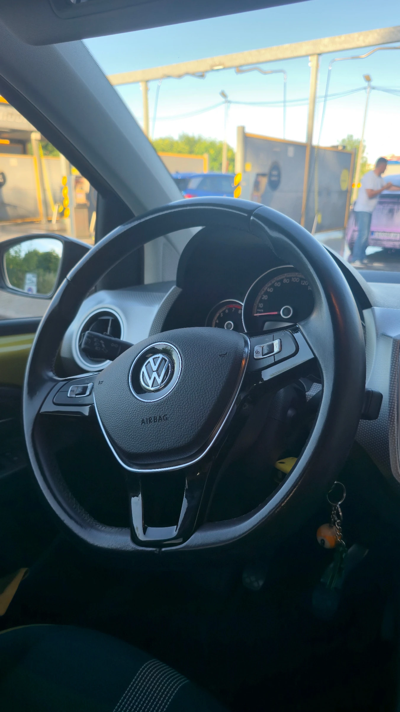 VW Up 1.0 TSI, снимка 15 - Автомобили и джипове - 54922988