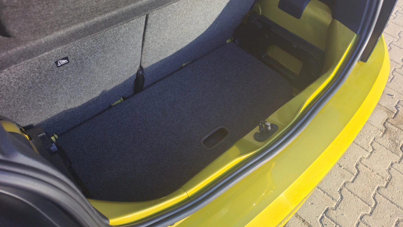 VW Up 1.0 TSI, снимка 9 - Автомобили и джипове - 54922988