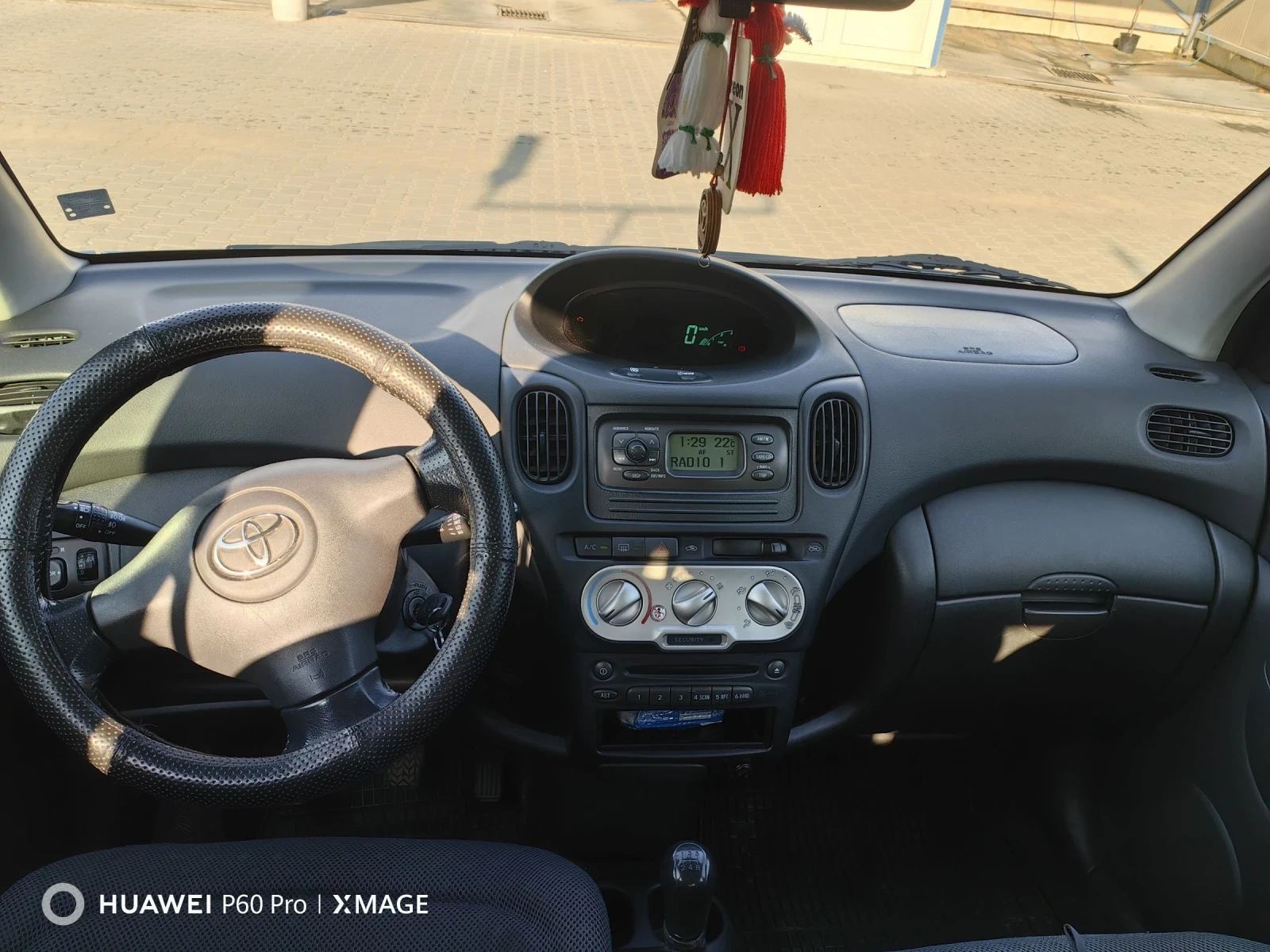 Toyota Yaris verso, снимка 3 - Автомобили и джипове - 55868151