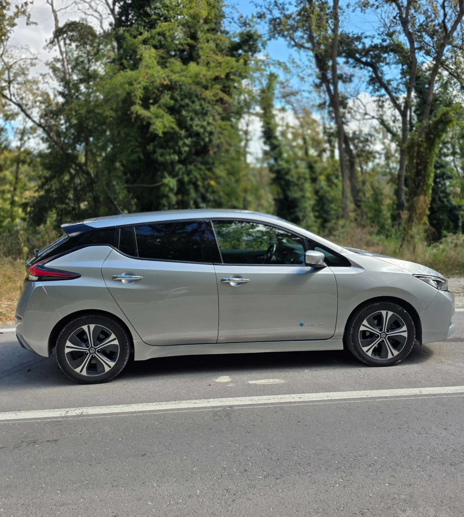 Nissan Leaf  Tekna най-високо ниво на оборудване 40kWh, снимка 4 - Автомобили и джипове - 56007929