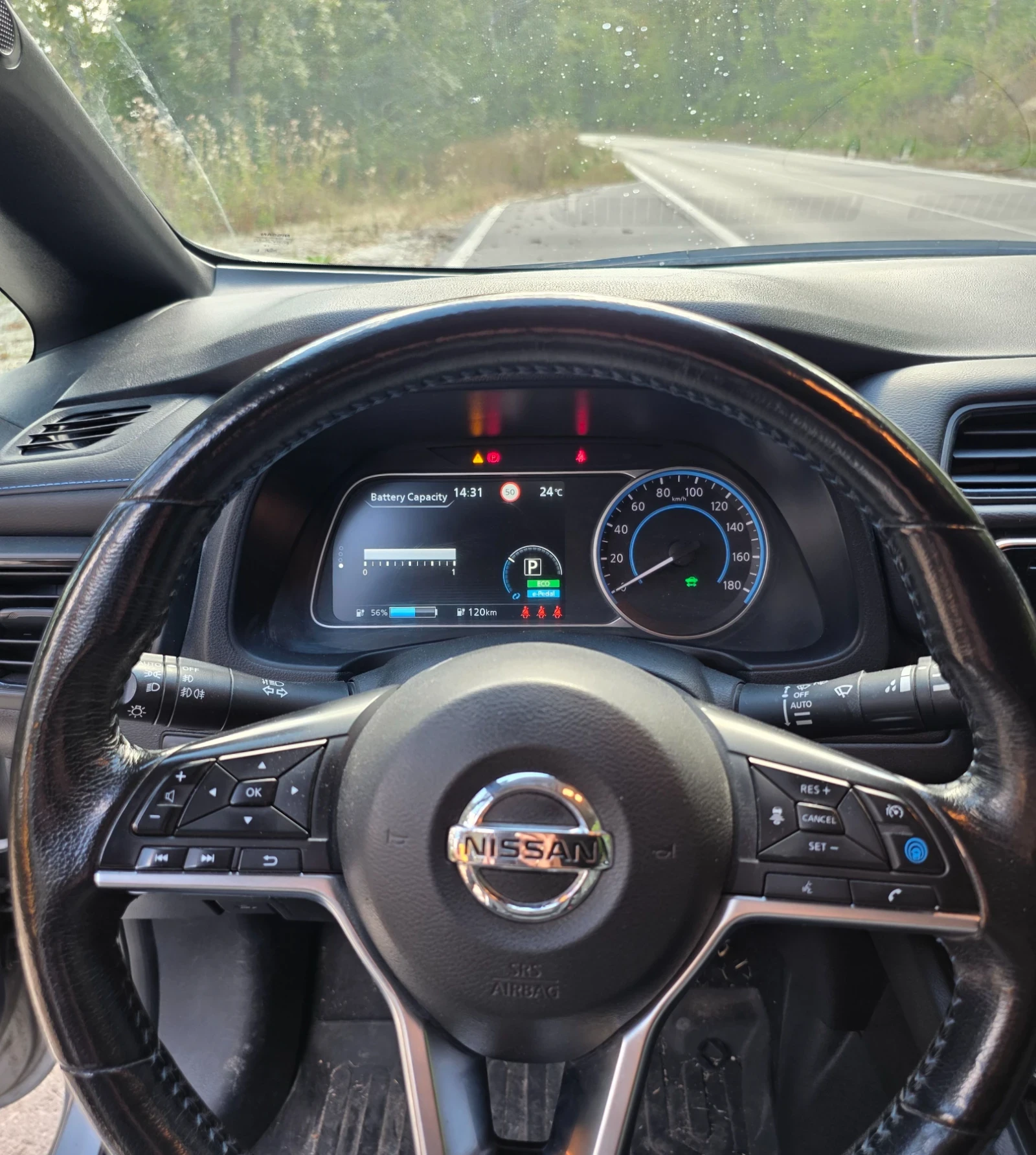 Nissan Leaf  Tekna най-високо ниво на оборудване 40kWh, снимка 11 - Автомобили и джипове - 56007929