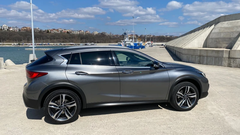 Infiniti QX30 2.0t AWD 7 DCT LUXЕ TE, снимка 6 - Автомобили и джипове - 52571238