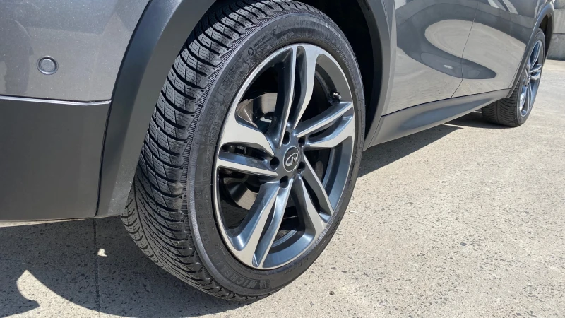 Infiniti QX30 2.0t AWD 7 DCT LUXЕ TE, снимка 5 - Автомобили и джипове - 52571238