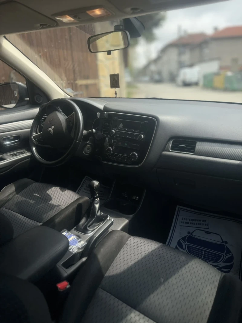 Mitsubishi Outlander, снимка 7 - Автомобили и джипове - 52252657