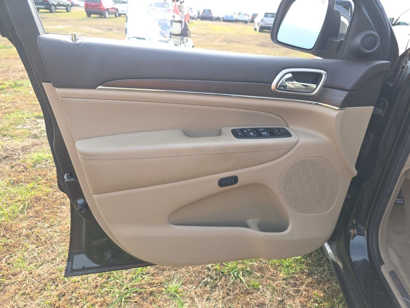 Jeep Grand cherokee OVERLAND, снимка 10 - Автомобили и джипове - 52673445