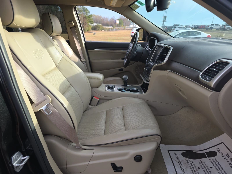 Jeep Grand cherokee OVERLAND, снимка 11 - Автомобили и джипове - 52673445