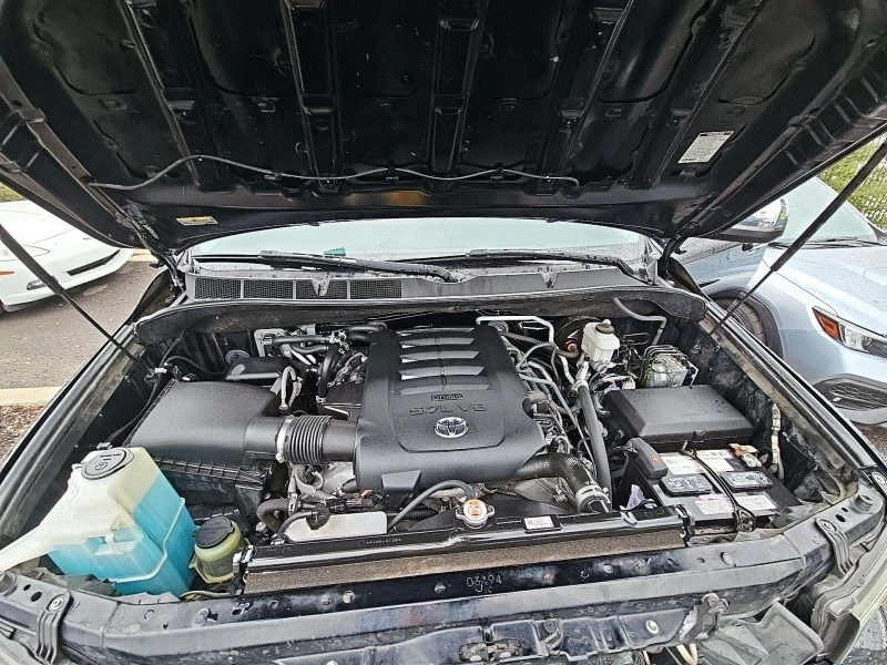 Toyota Sequoia LIMITED 5.7L CAR PLAY/ПОДГРЕВИ/ШИБЕДАХ, снимка 12 - Автомобили и джипове - 52704685