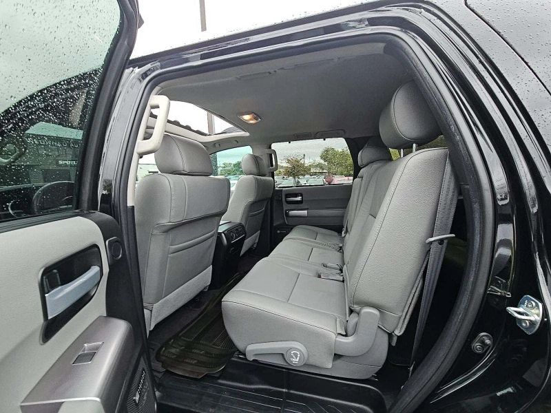 Toyota Sequoia LIMITED 5.7L CAR PLAY/ПОДГРЕВИ/ШИБЕДАХ, снимка 9 - Автомобили и джипове - 52704685