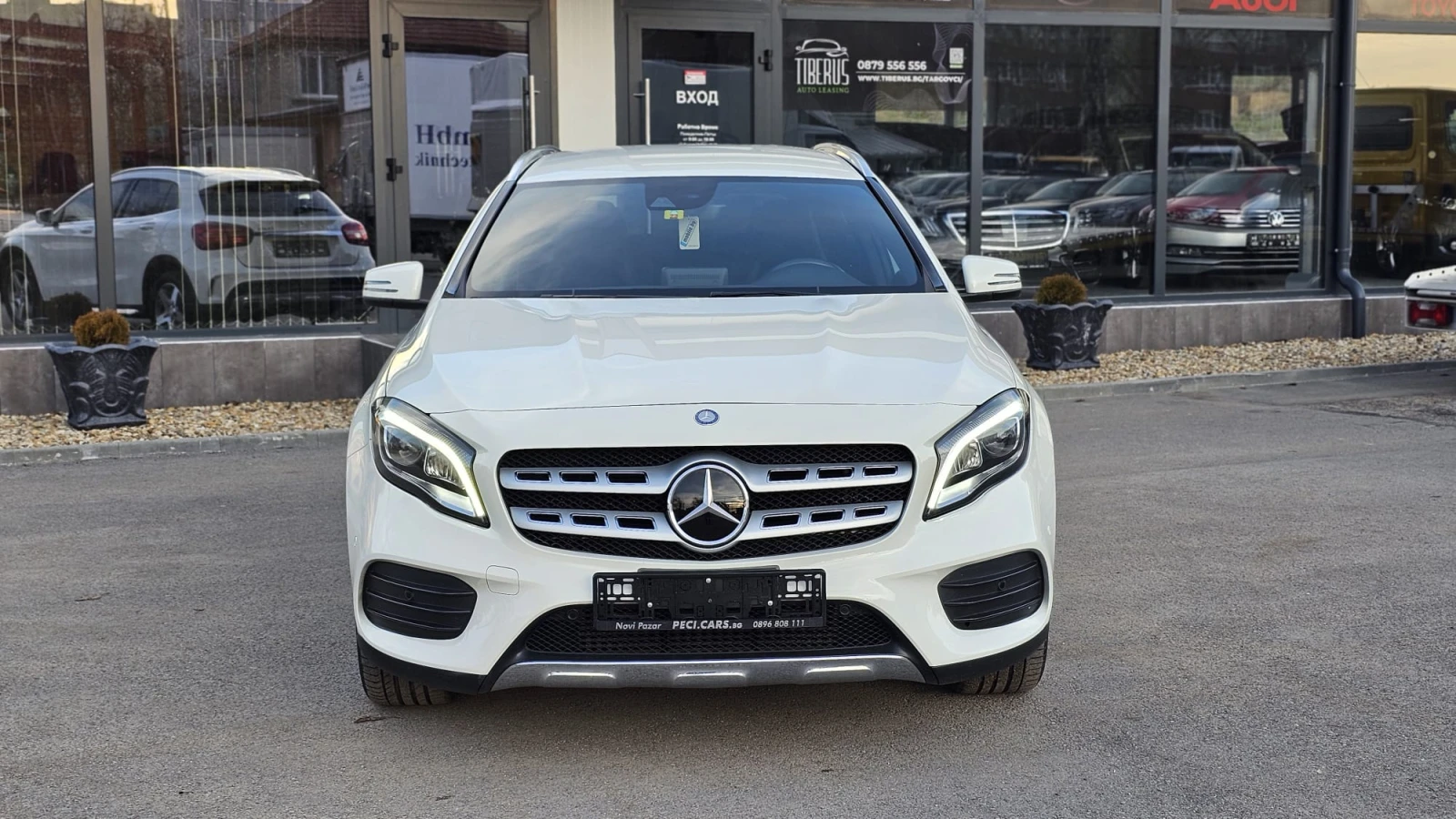 Mercedes-Benz GLA 220 2.2D 4x4 7G-DCT CH-FACELIFT-ДИСТРОНИК-СЕРВИЗНА ИСТ - изображение 2