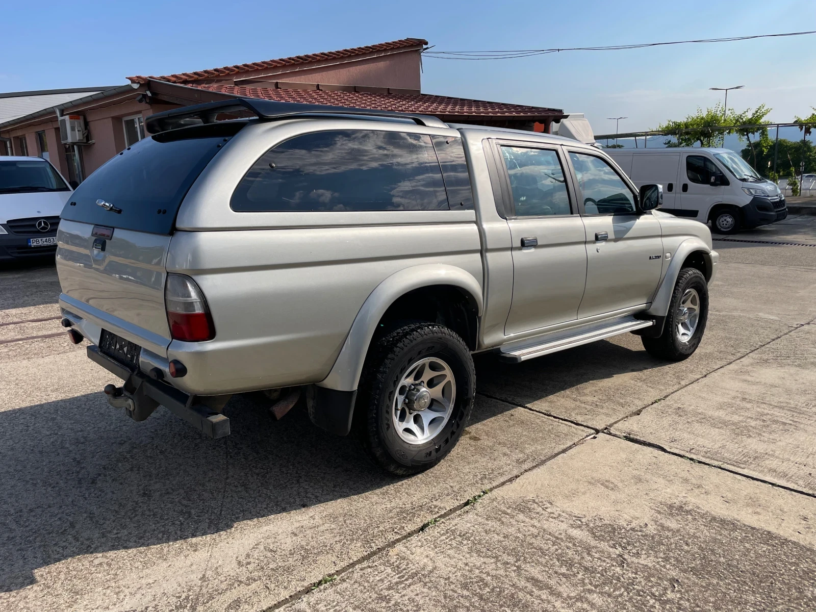 Mitsubishi L200  SPORT// 2.5TDi//4x4//КЛИМАТРОНИК - изображение 4