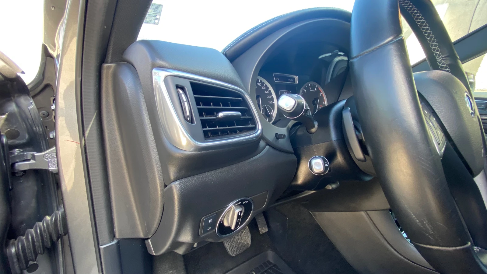 Infiniti QX30 2.0t AWD 7 DCT LUXЕ TE - изображение 10