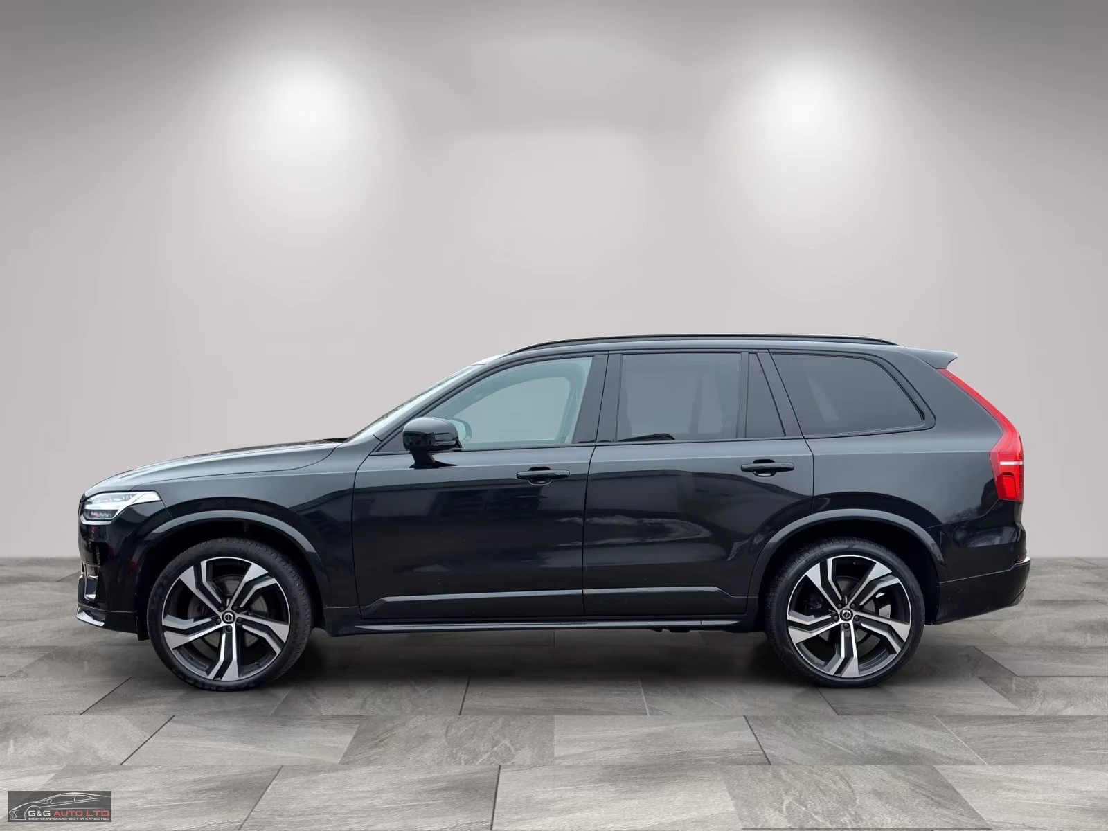Volvo Xc90 B5/235HP/R-DESIGN/4X4/ACC/360/PANO/MAMO/211z, снимка 3 - Автомобили и джипове - 53996462