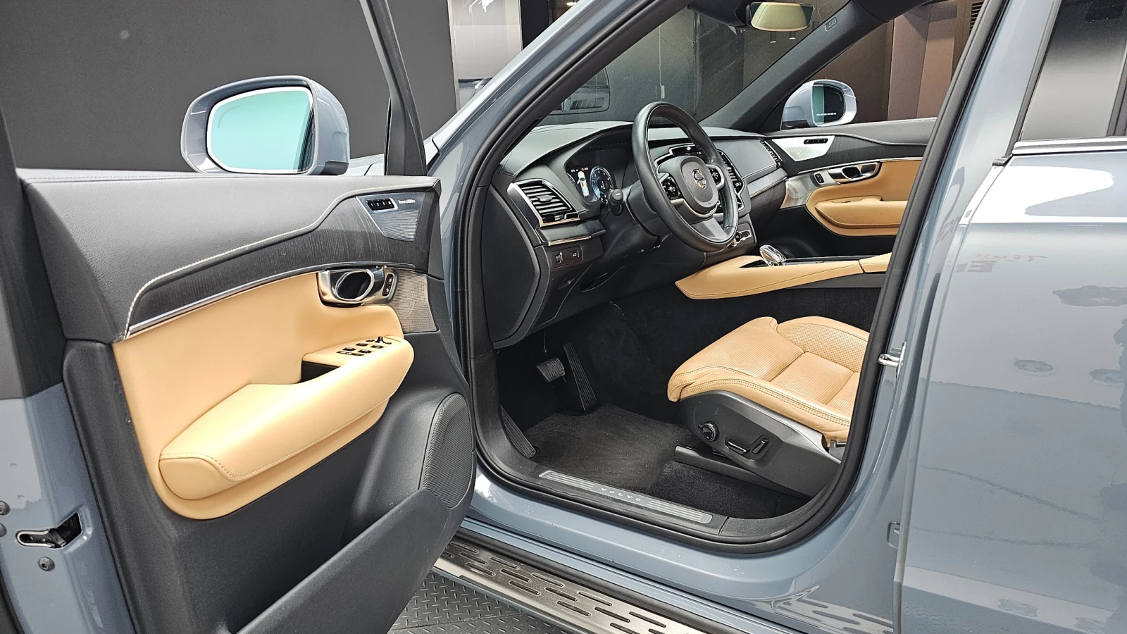 Volvo Xc90 * B6* DIS* 360* HUD* PANO* Bowers & Wilkins* , снимка 13 - Автомобили и джипове - 54699316