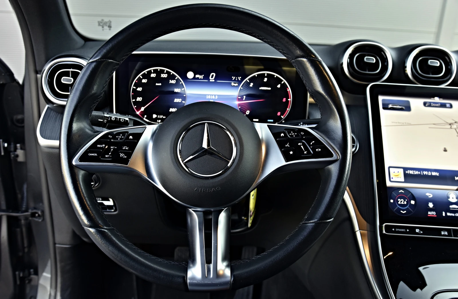 Mercedes-Benz GLC 220 220 //камера//подгрев//, снимка 11 - Автомобили и джипове - 55425125