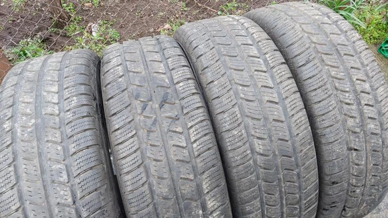 Гуми Всесезонни 225/75R16, снимка 2 - Гуми и джанти - 27927443