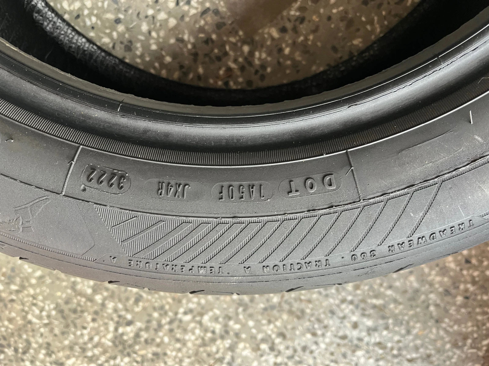 Гуми Летни 205/55R16, снимка 2 - Гуми и джанти - 53737372