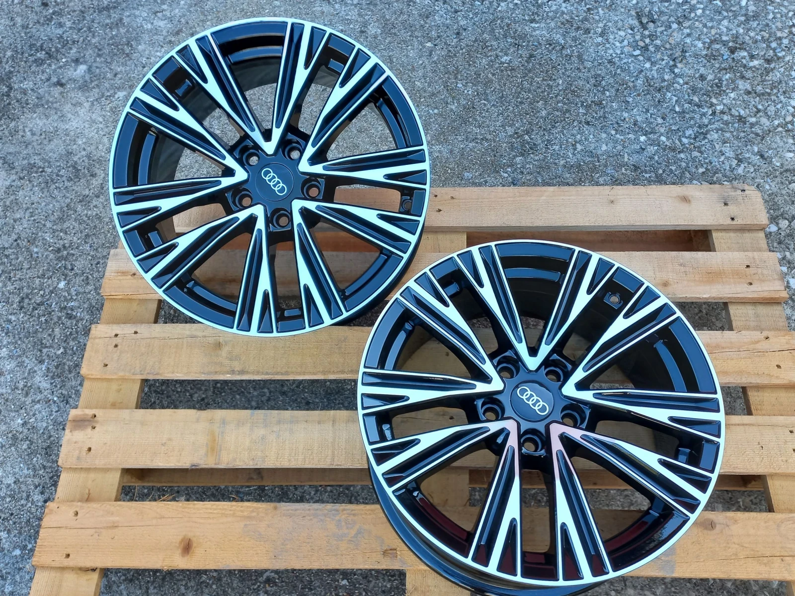 Джанти за Audi, снимка 5 - Гуми и джанти - 54086270