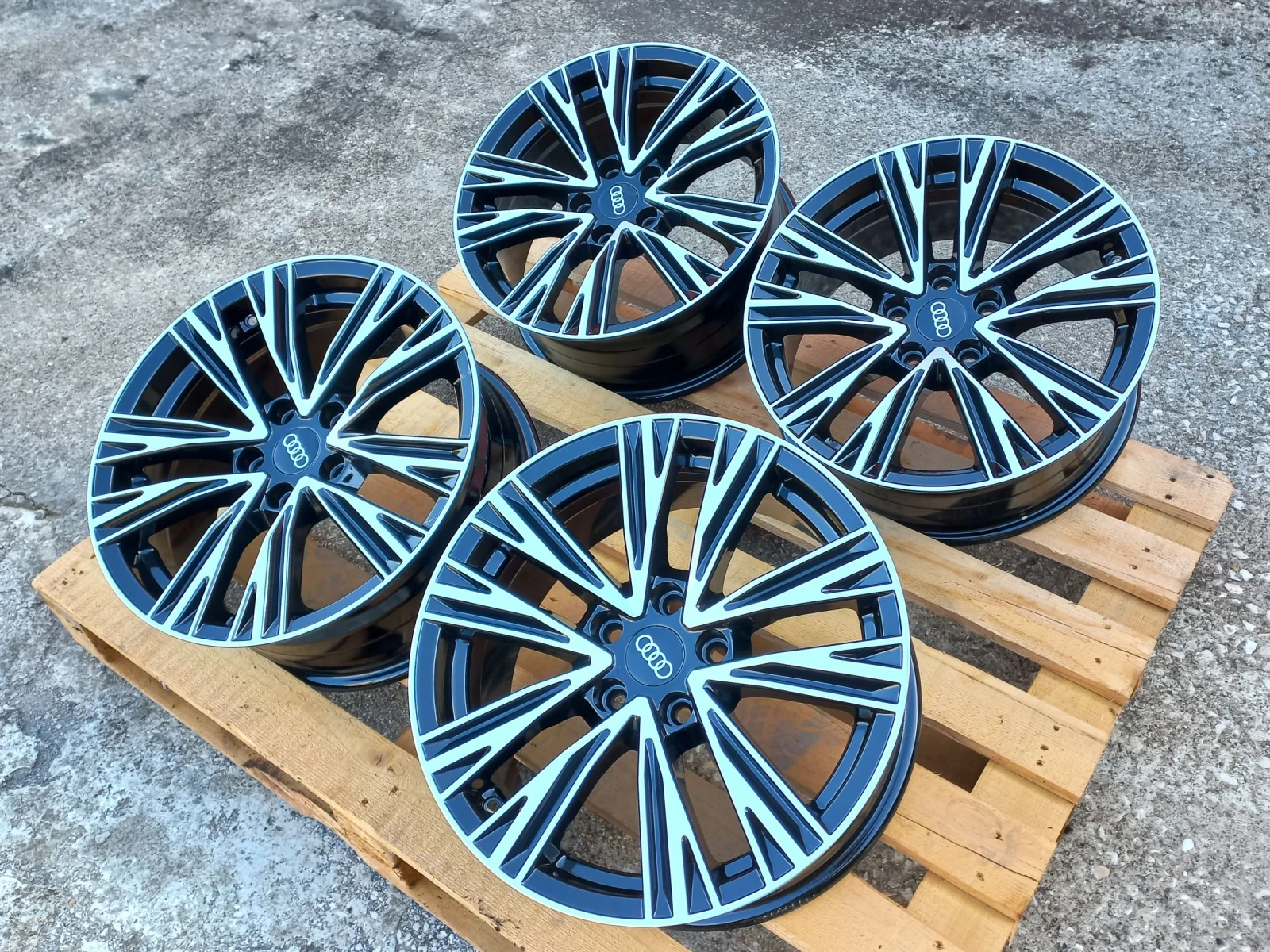 Джанти за Audi, снимка 4 - Гуми и джанти - 54086270