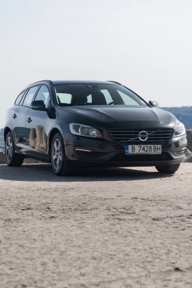 Volvo V60 D4 Business Edition, снимка 1