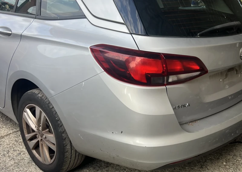 Opel Astra 1.6 cdti, снимка 3 - Автомобили и джипове - 41795566