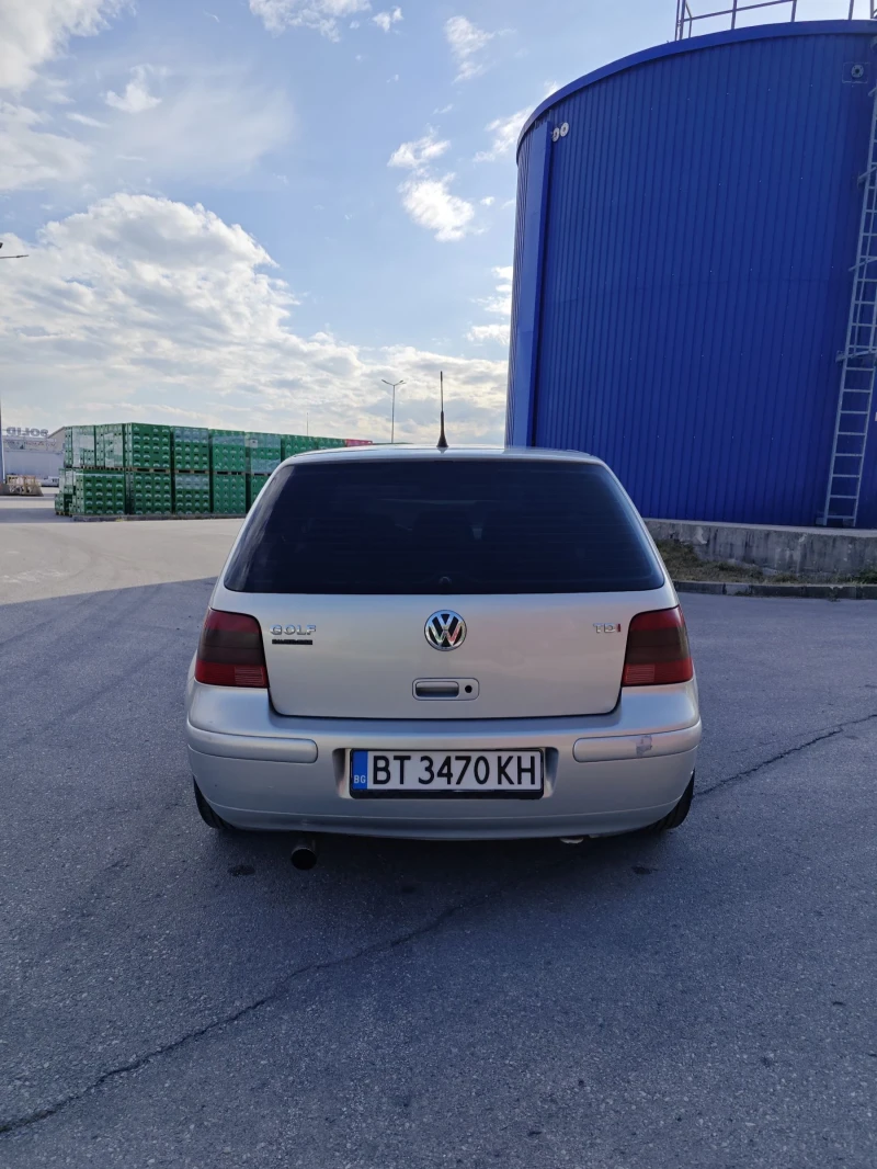 VW Golf 1.9 TDI 110, снимка 5 - Автомобили и джипове - 47318258