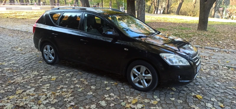 Kia Ceed, снимка 2 - Автомобили и джипове - 47728184