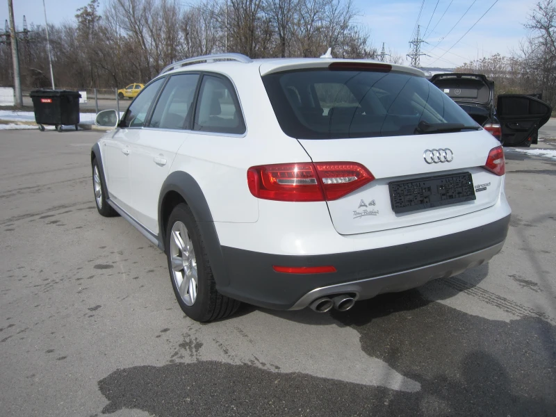 Audi A4 Allroad 2, 0-TDI S-Line.Full Екстри, снимка 3 - Автомобили и джипове - 49233399