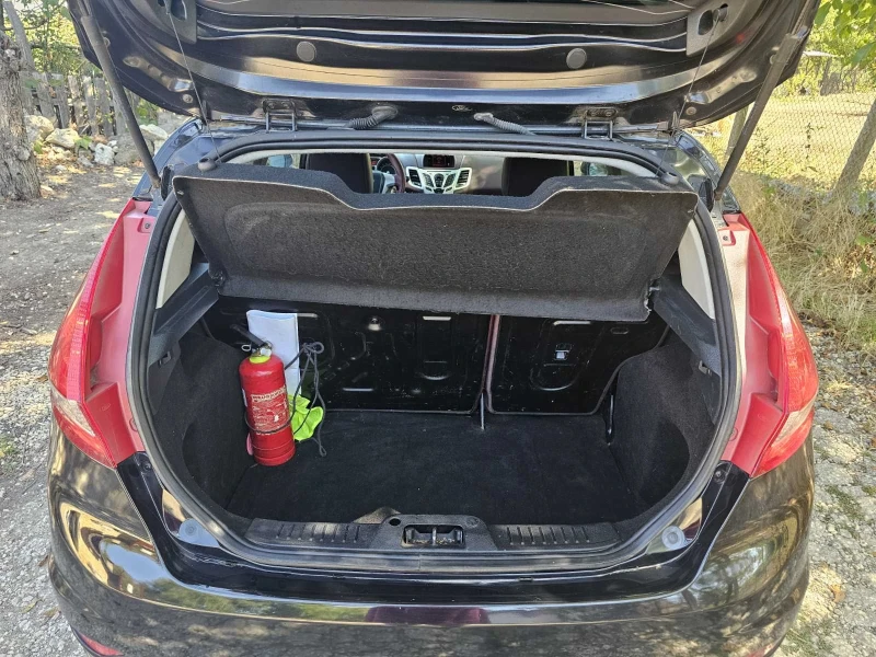 Ford Fiesta, снимка 12 - Автомобили и джипове - 52676549