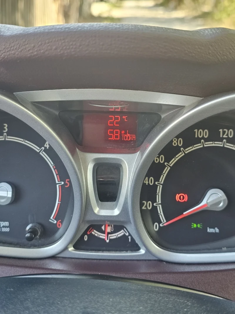 Ford Fiesta, снимка 6 - Автомобили и джипове - 52676549