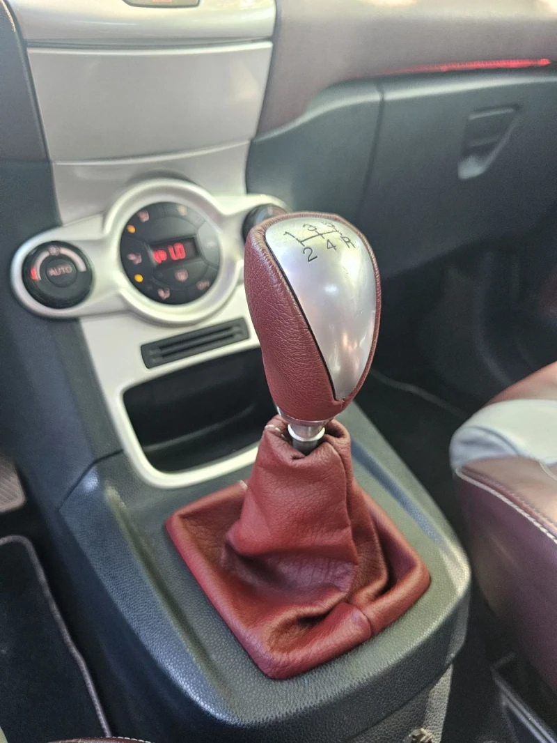 Ford Fiesta, снимка 7 - Автомобили и джипове - 52676549