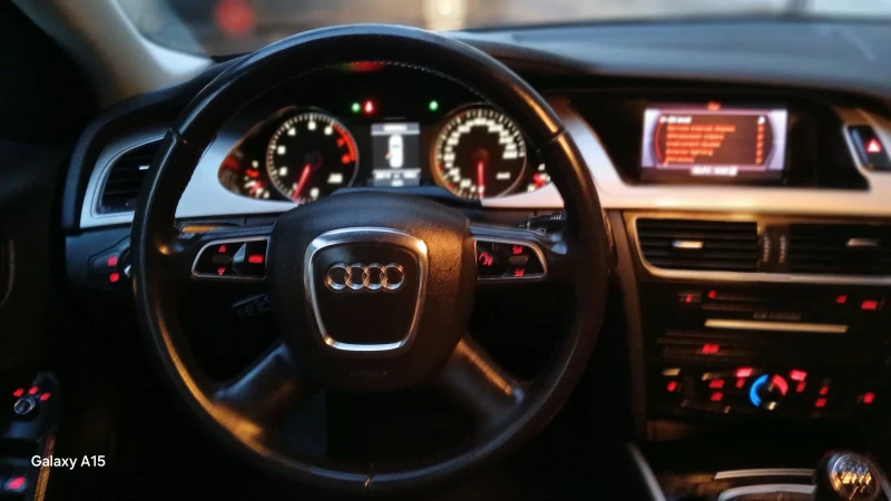 Audi A4 1.8TFSI #НАВИГАЦИЯ# КЛИМАТРОН 4999е   , снимка 8 - Автомобили и джипове - 52634555