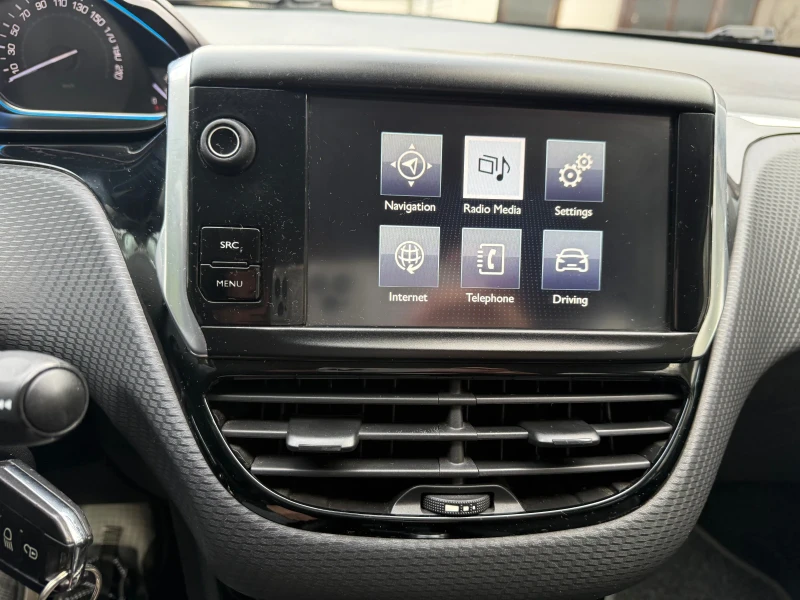 Peugeot 2008 1.6HDI* Allure* , снимка 8 - Автомобили и джипове - 52790860