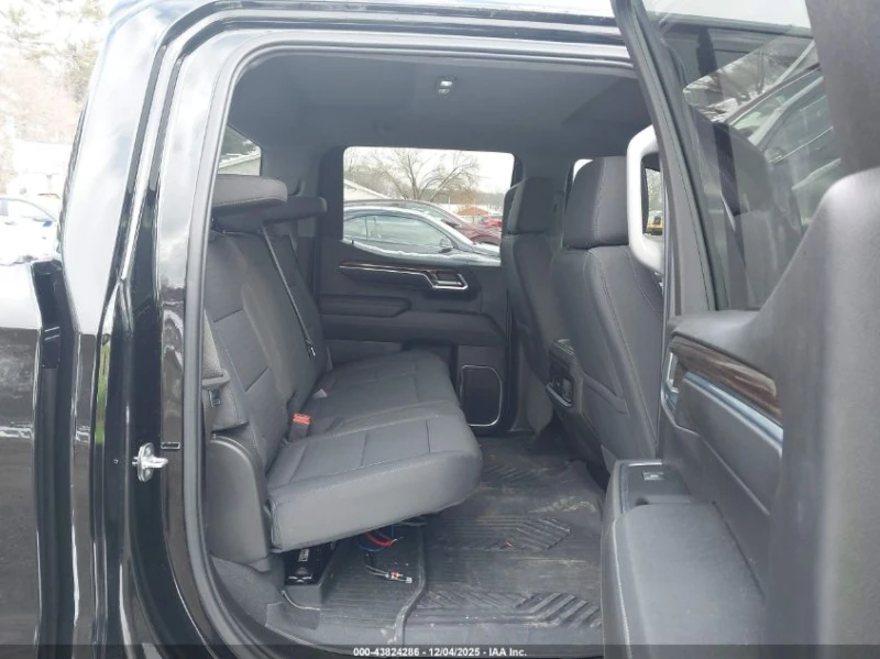 Chevrolet Silverado 5.3L V-8 DI, VVT, 355HP 4X4 Drive, снимка 15 - Автомобили и джипове - 52915370