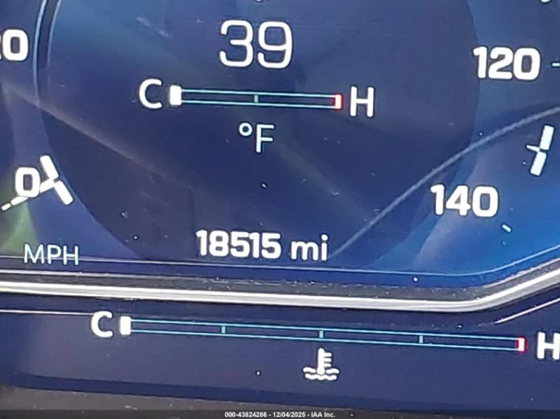 Chevrolet Silverado 5.3L V-8 DI, VVT, 355HP 4X4 Drive, снимка 8 - Автомобили и джипове - 52915370