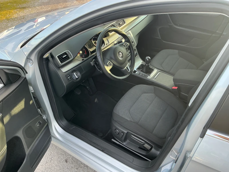 VW Passat 2.0 TDI, снимка 13 - Автомобили и джипове - 53123459