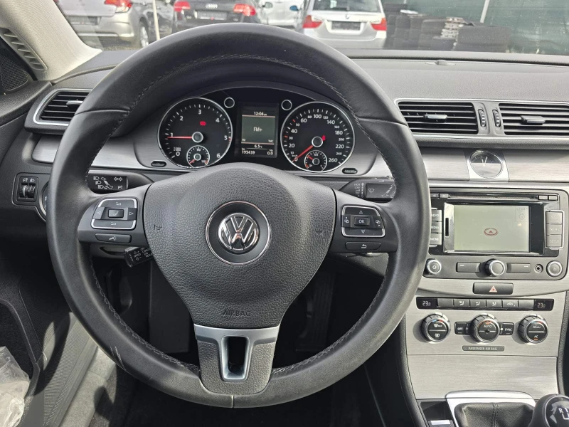 VW Passat 2.0 TDI, снимка 11 - Автомобили и джипове - 53123459