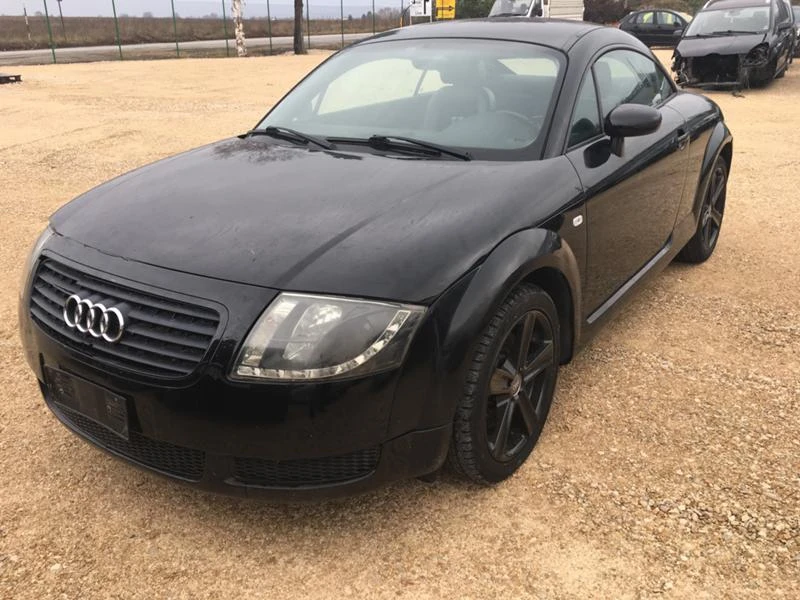 Audi Tt 1.8i 180к.с, снимка 1 - Автомобили и джипове - 23481514