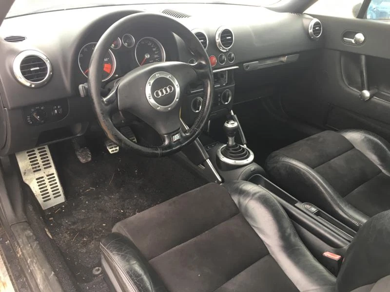 Audi Tt 1.8i 180к.с, снимка 5 - Автомобили и джипове - 23481514