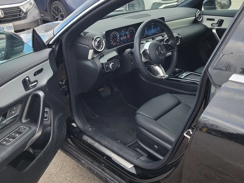 Mercedes-Benz CLA * 250 4MATIC * CARFAX * БЕЗ ПЪРВОНАЧАЛНА ВНОСКА, снимка 3 - Автомобили и джипове - 52724947