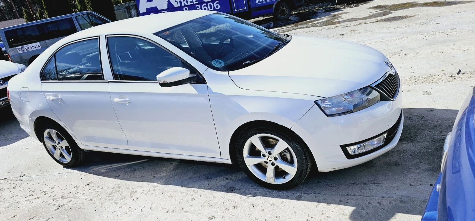 Skoda Rapid 1.6tdi 116кс*Нави*ПОДХОДЯЩА ЗА ТАКСИ - изображение 7